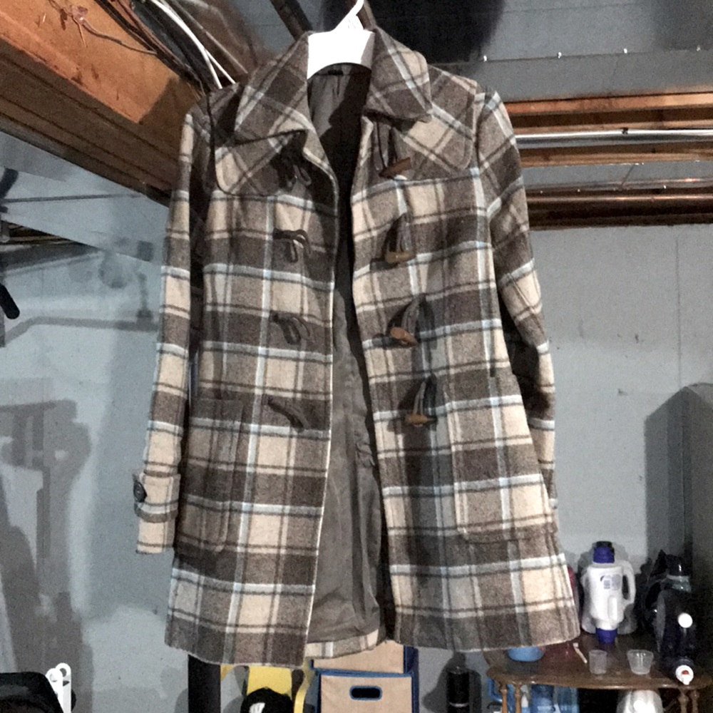 Gap plaid toggle closure jacket